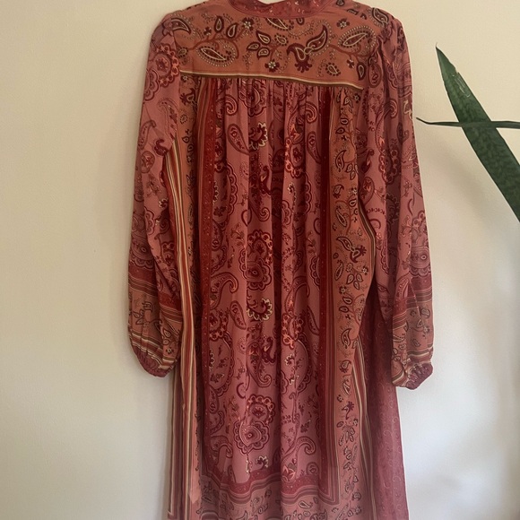 Aritzia Wilfred woman’s Solene Paisley tunic dress - Picture 16 of 16